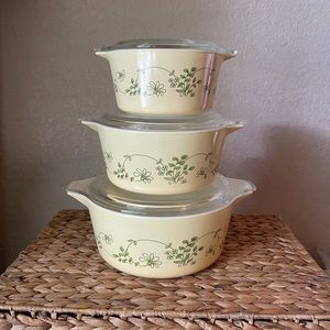 Shenandoah Pyrex 475,474,473 with lids